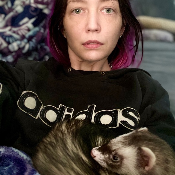 Meet your Posher, Lacey - Picture 3 of 3